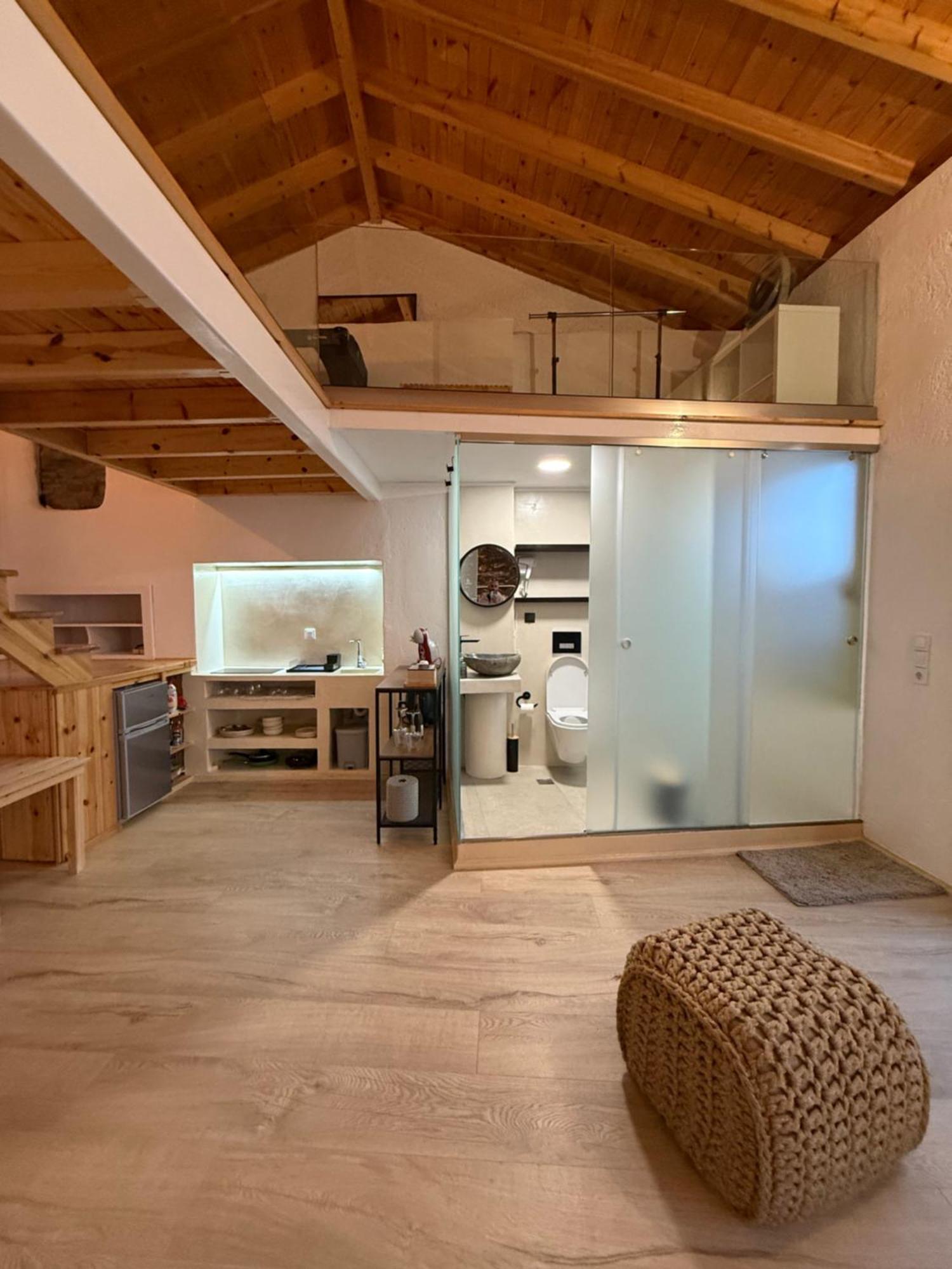PlomariMichalelis Loft & Caveアパートメント エクステリア 写真
